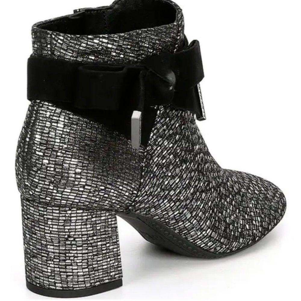 NWOB Alex Marie Mayleen Metallic Leather Ankle Bow Block Heel Booties - 6M - Picture 3 of 9